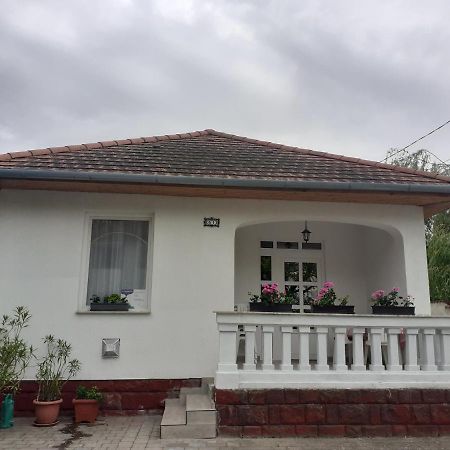 Anna Villa Balatonlelle Esterno foto
