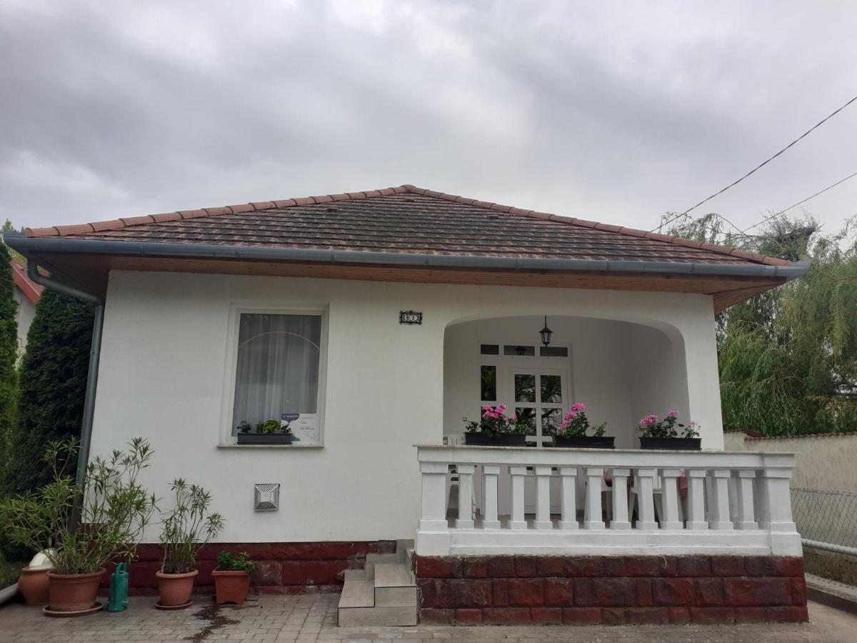 Anna Villa Balatonlelle Esterno foto