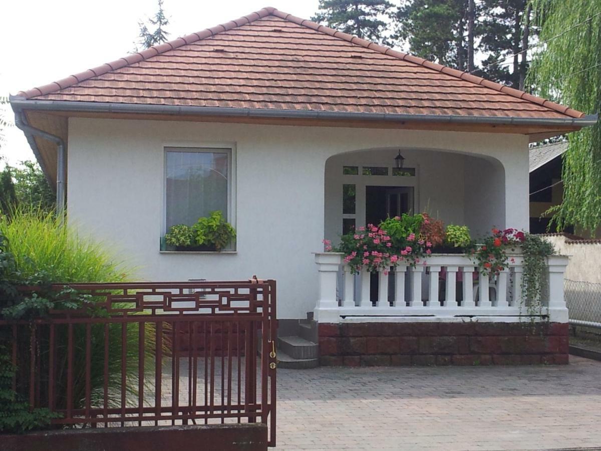 Anna Villa Balatonlelle Esterno foto